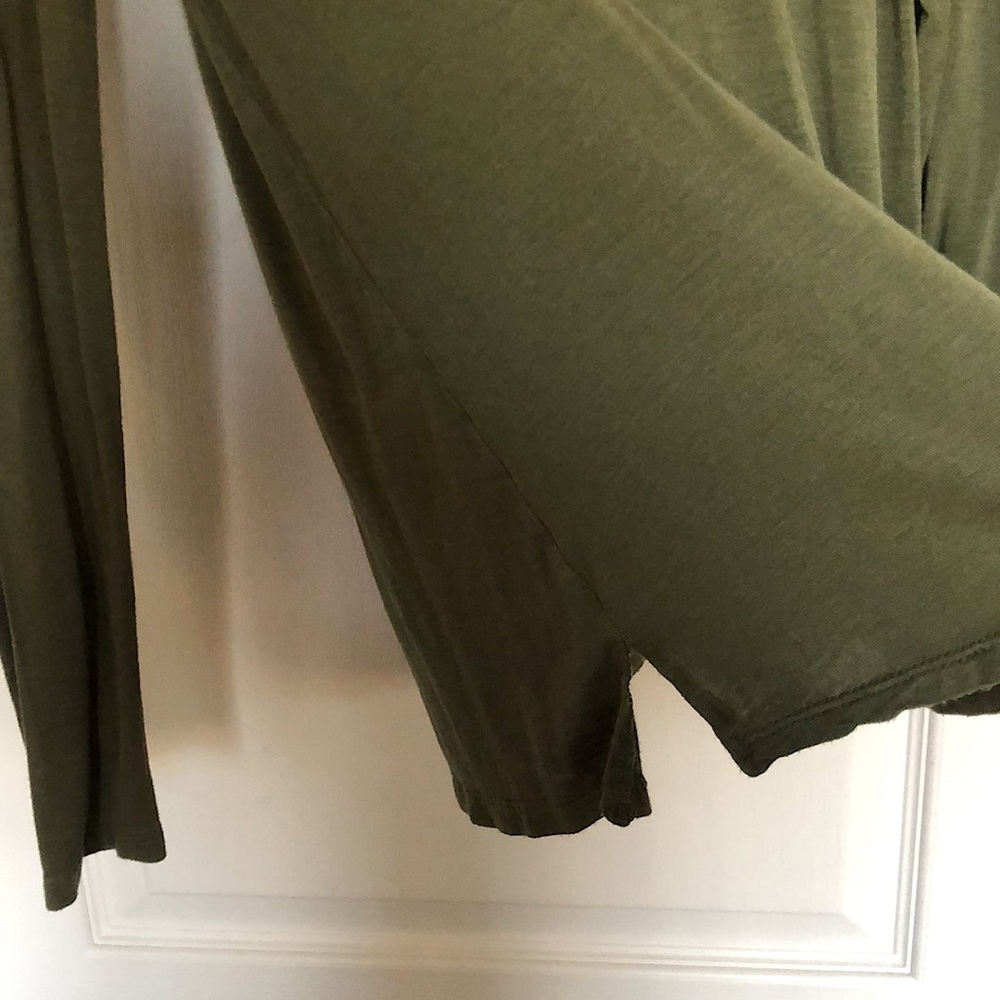 Green Long Sleeve. - Picture 3 of 6
